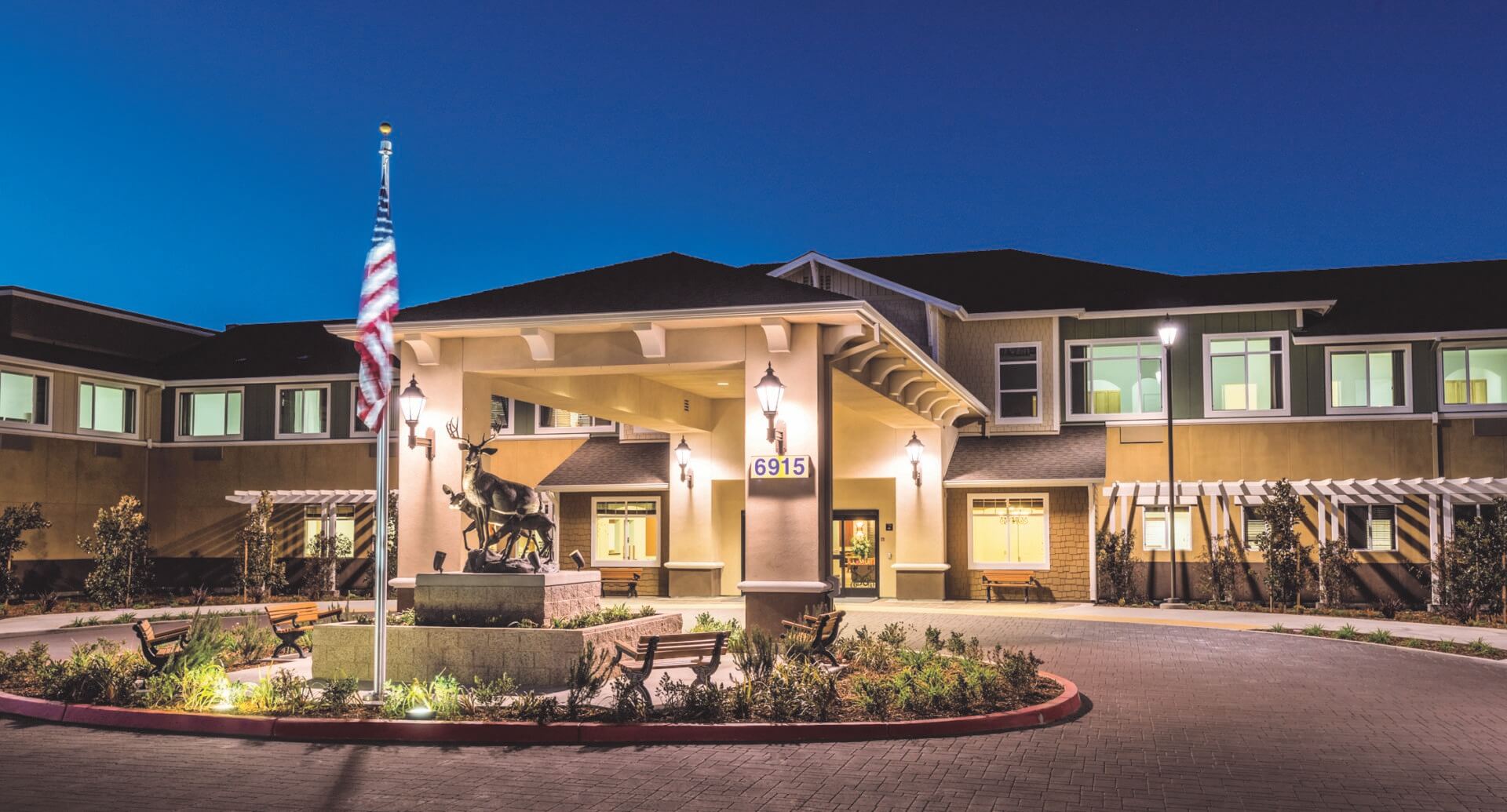 Carlton Senior Living Elk Grove offers Independent Living, Assisted Living and Memory Care